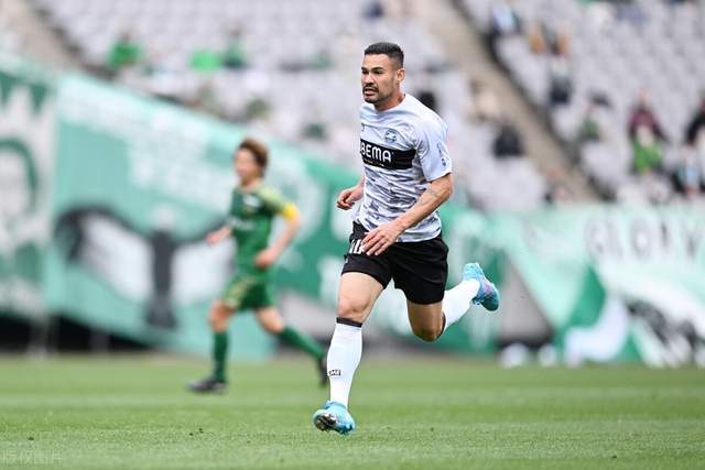 加维：亚马尔是最好的球员 但无法与梅西相提并论